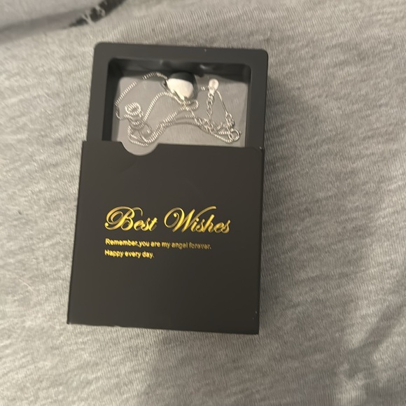 Necklace w thick solid silver heart, beautiful NWT engraved box - Picture 2 of 7